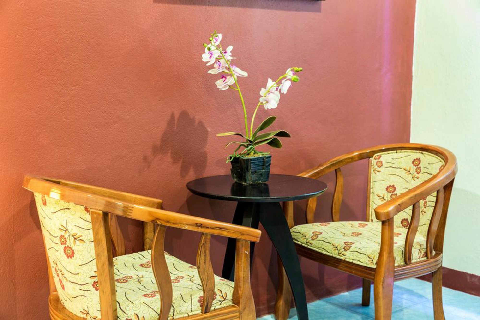 Rice Rooms And Restaurant 카타 비치 외부 사진