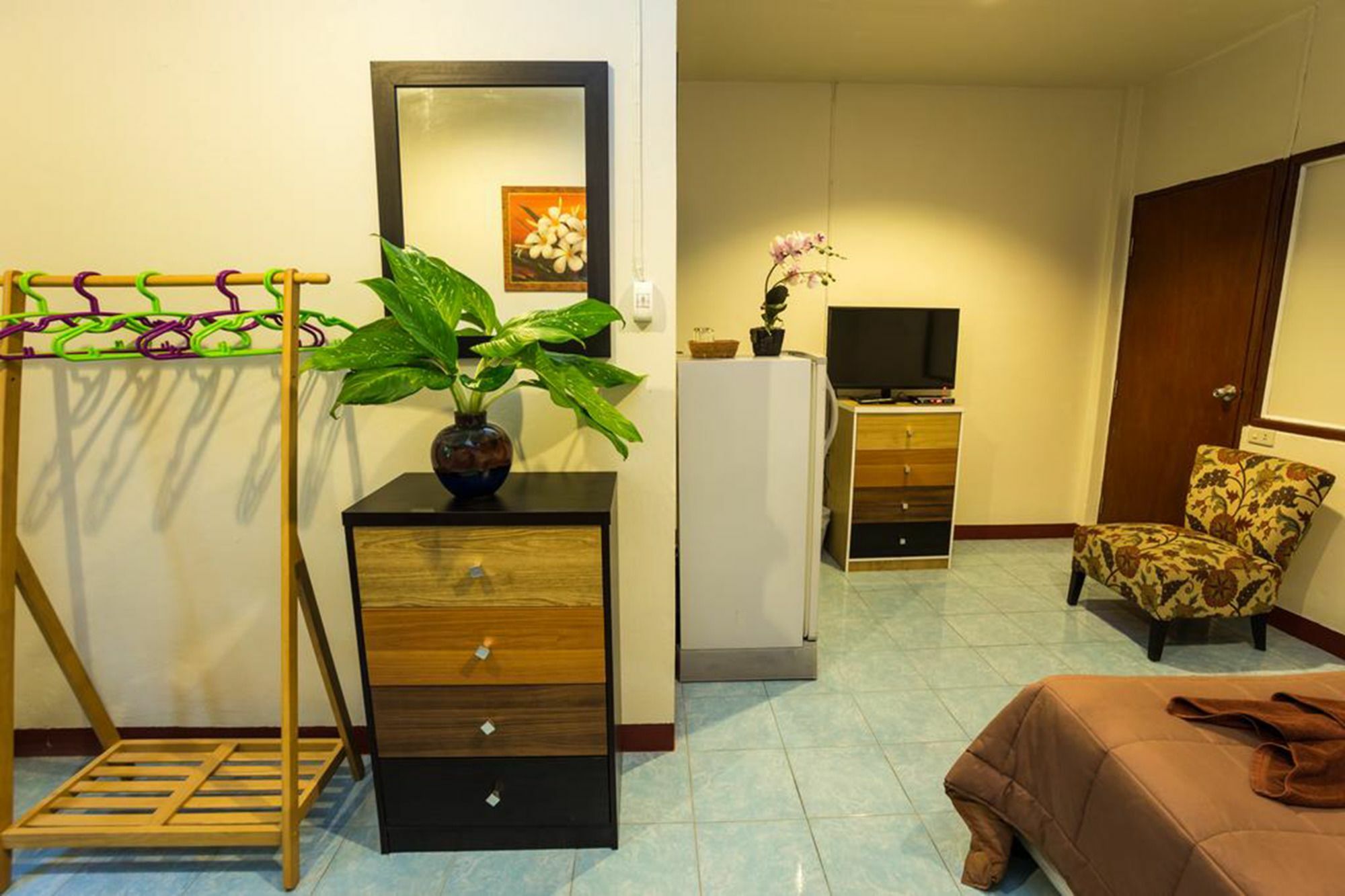 Rice Rooms And Restaurant 카타 비치 외부 사진