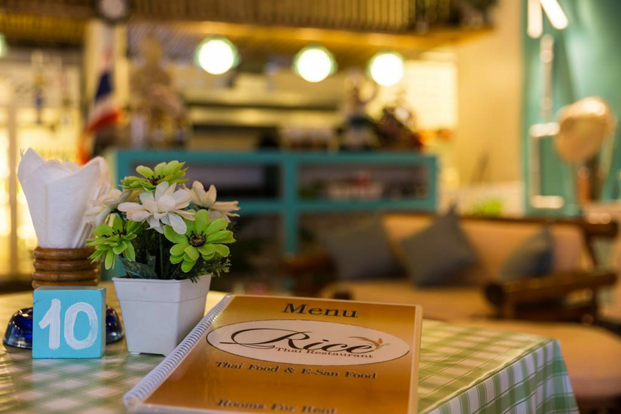Rice Rooms And Restaurant 카타 비치 외부 사진